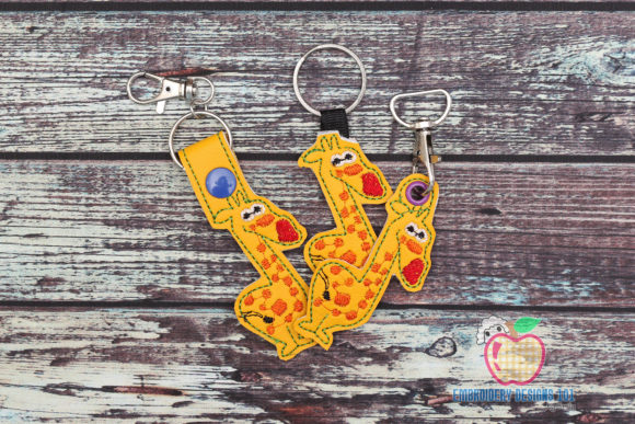 Adorable Giraffe Cartoon ITH Key Fob Review